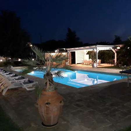 בית נופש Il Casale אוסטוני